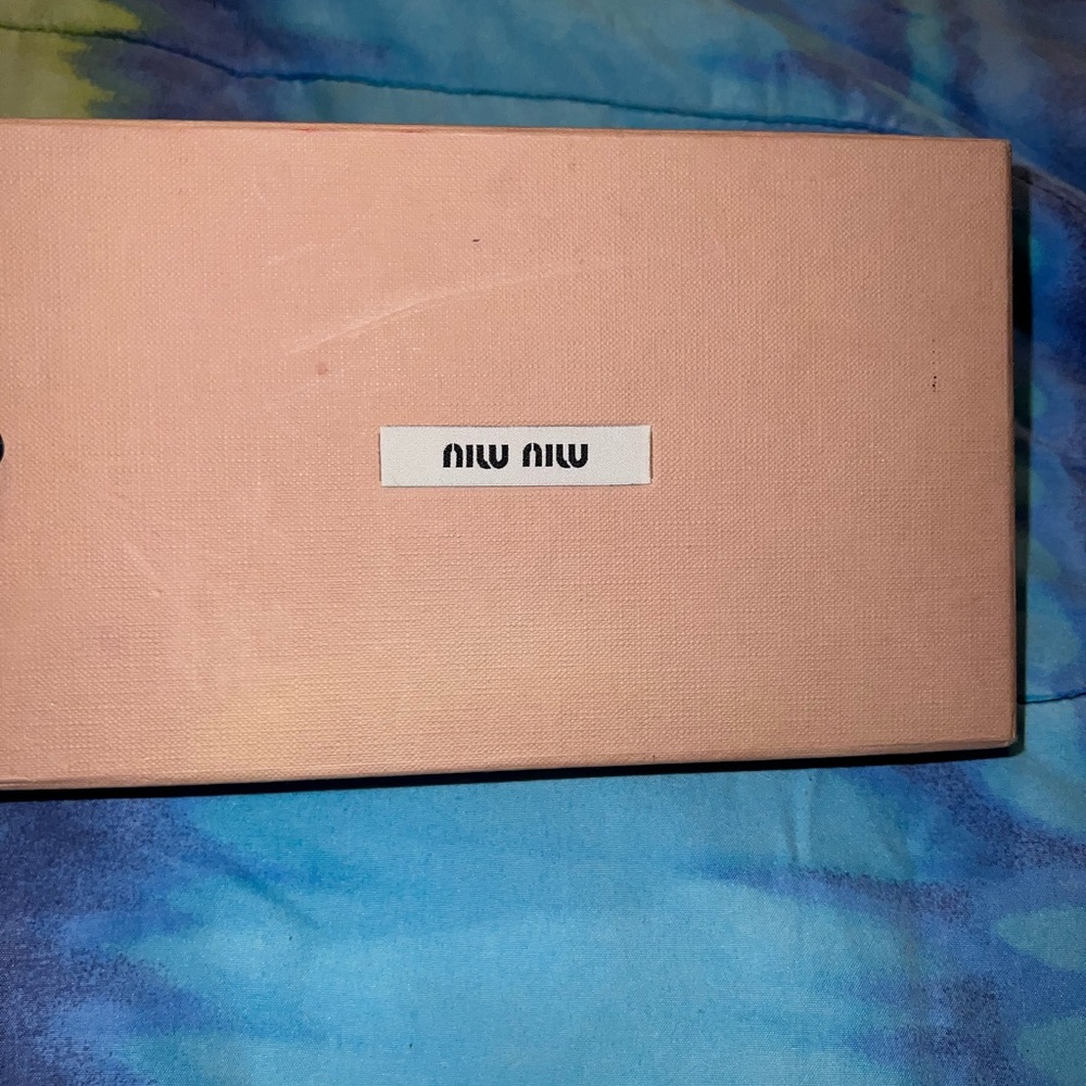 Beautiful Authentic MiuMiu - Picture 7 of 8